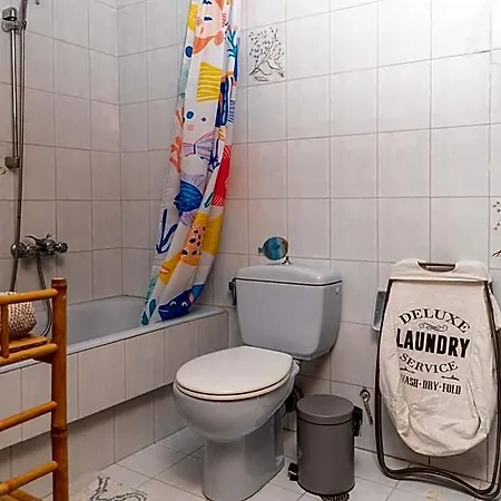 Отель Central City Apartment Naxos City