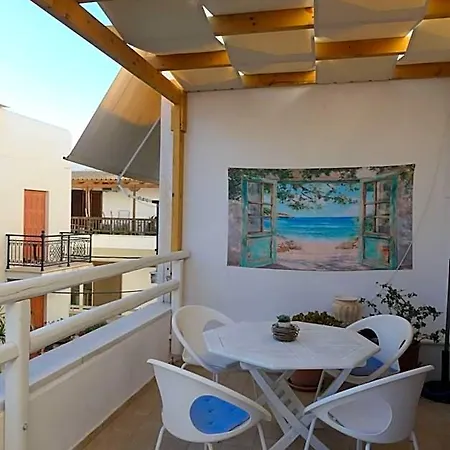 Отель Central City Apartment Naxos City